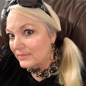 Meet your Posher, Kathy